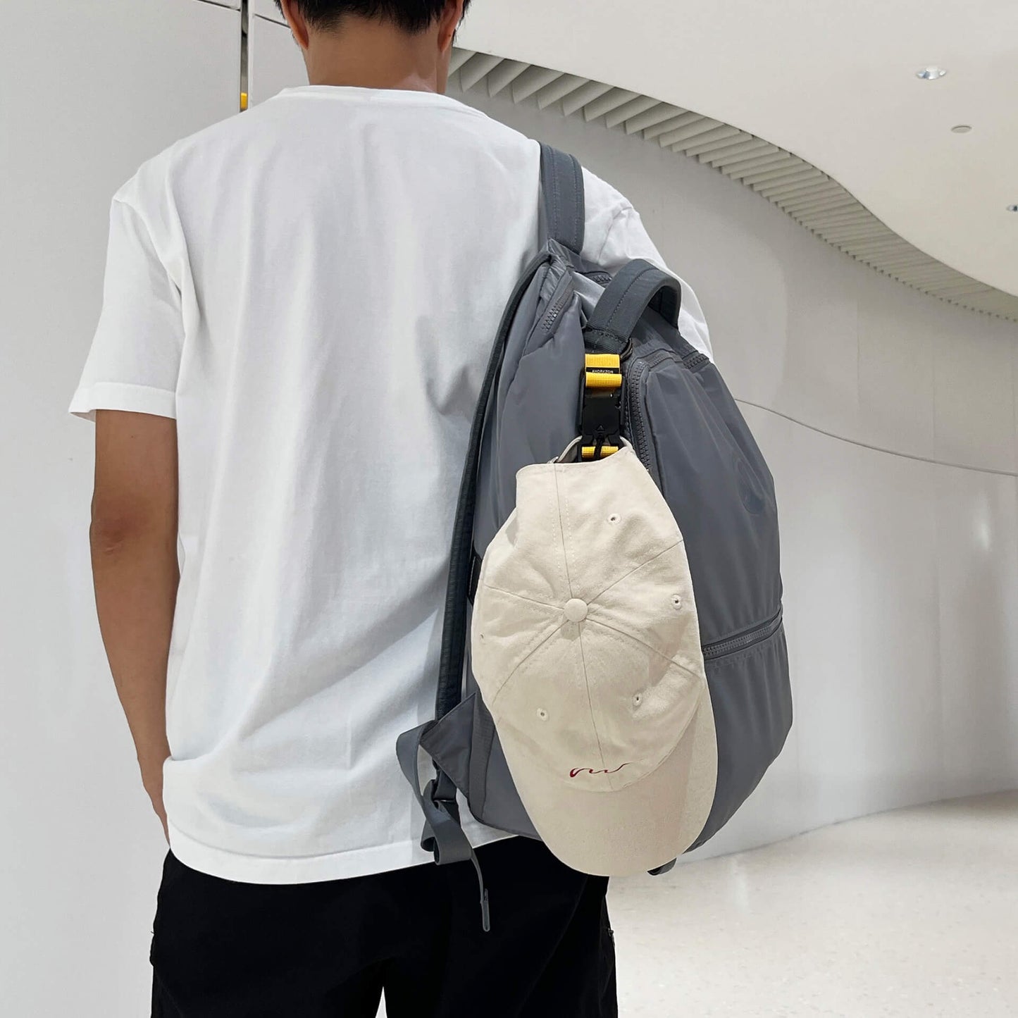 Snapal | Quick-release Access Strap